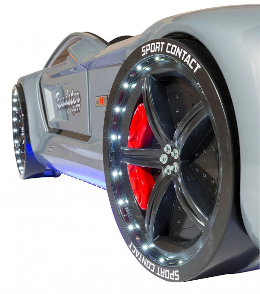 Roadster Autobett in silber grau mit Reifenbeleuchtung